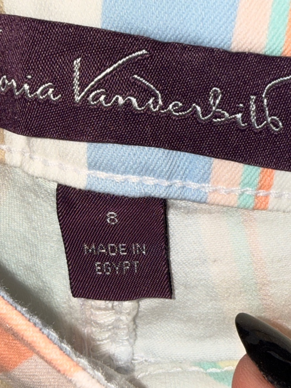 Gloria Vanderbilt Bermuda Shorts. Size 8 New. - Picture 5 of 6
